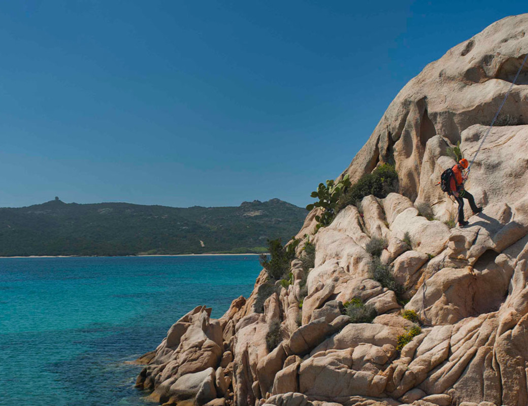 Trekking in Sardegna (ph. Dario Garofalo)