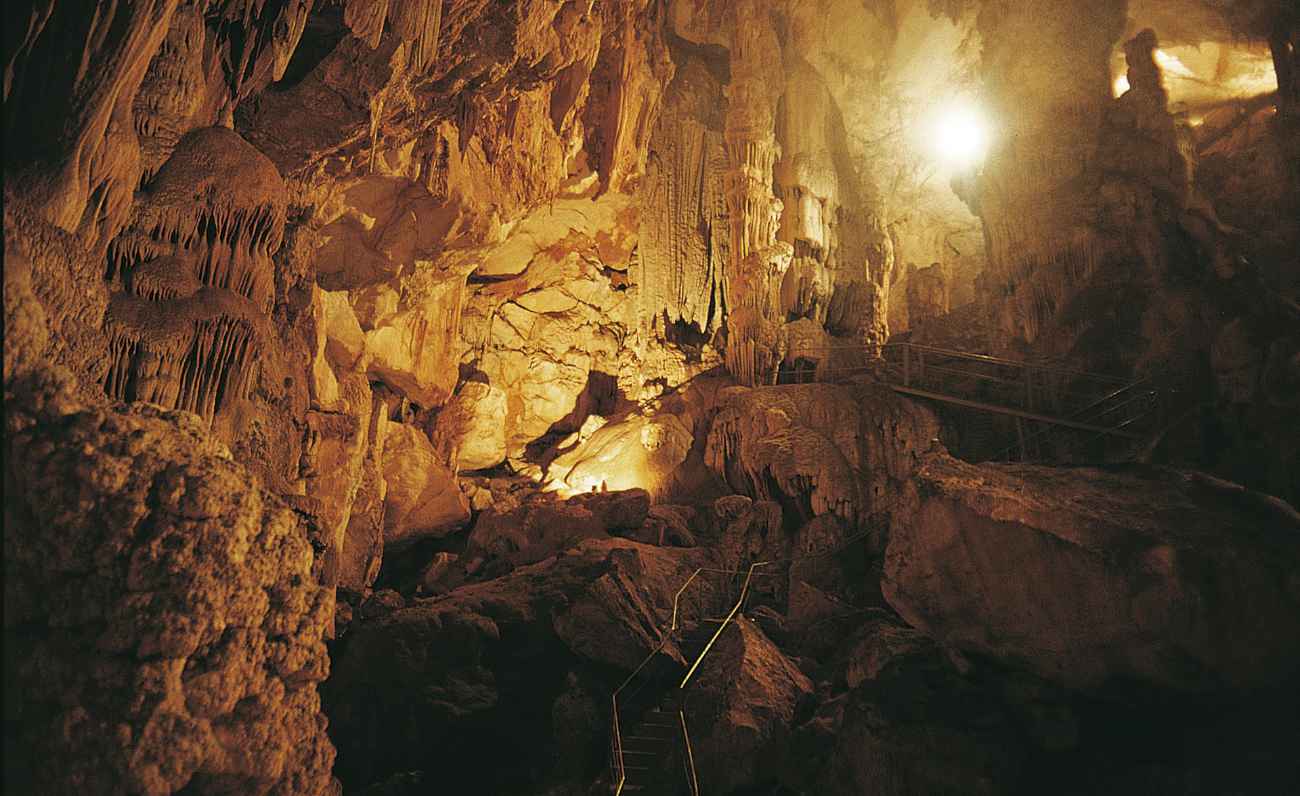 Viaggio nella grotta di Ispinigoli