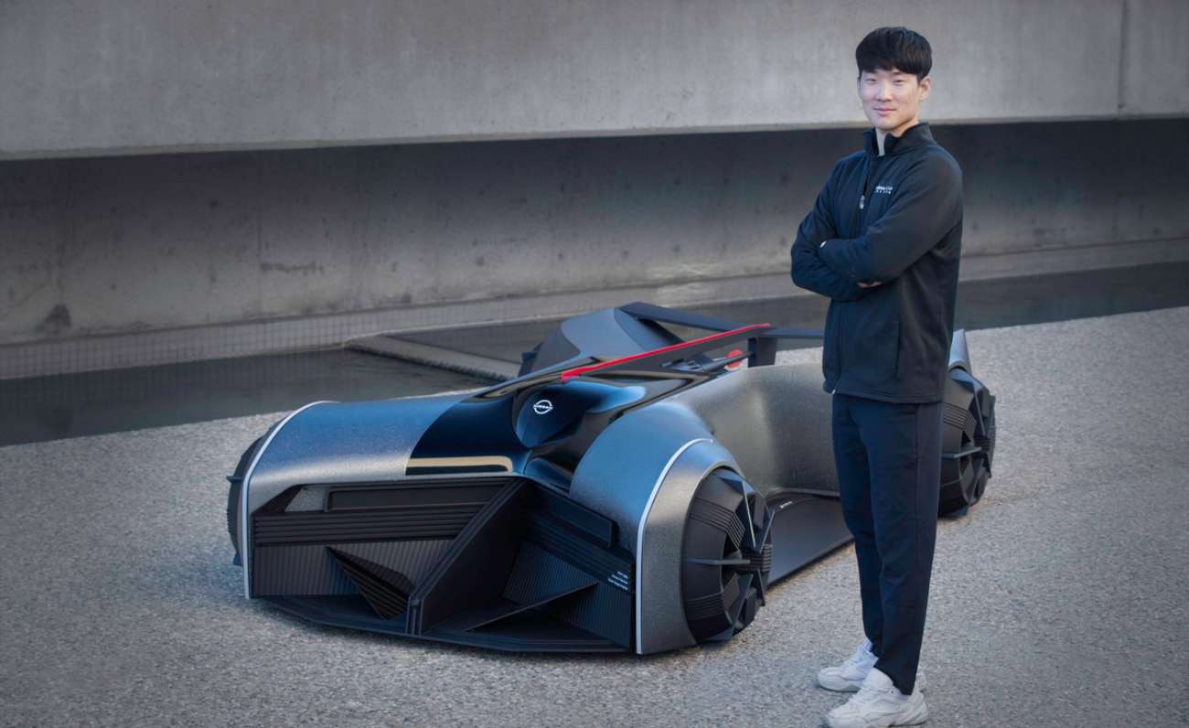 Nissan GT-R (X) 2050, l’auto del futuro si guida con la mente