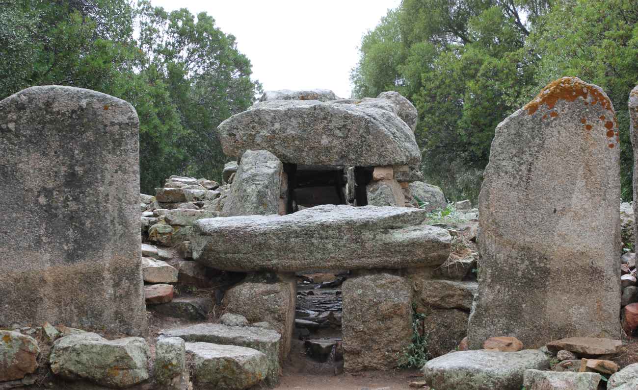 La Tomba dei giganti Su mont’e s’Abe, a pochi passi da Olbia