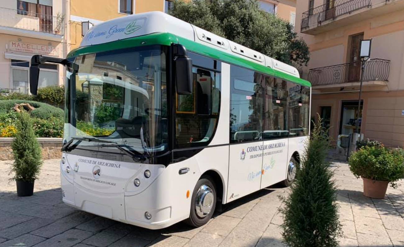 Un bus green per andare in spiaggia