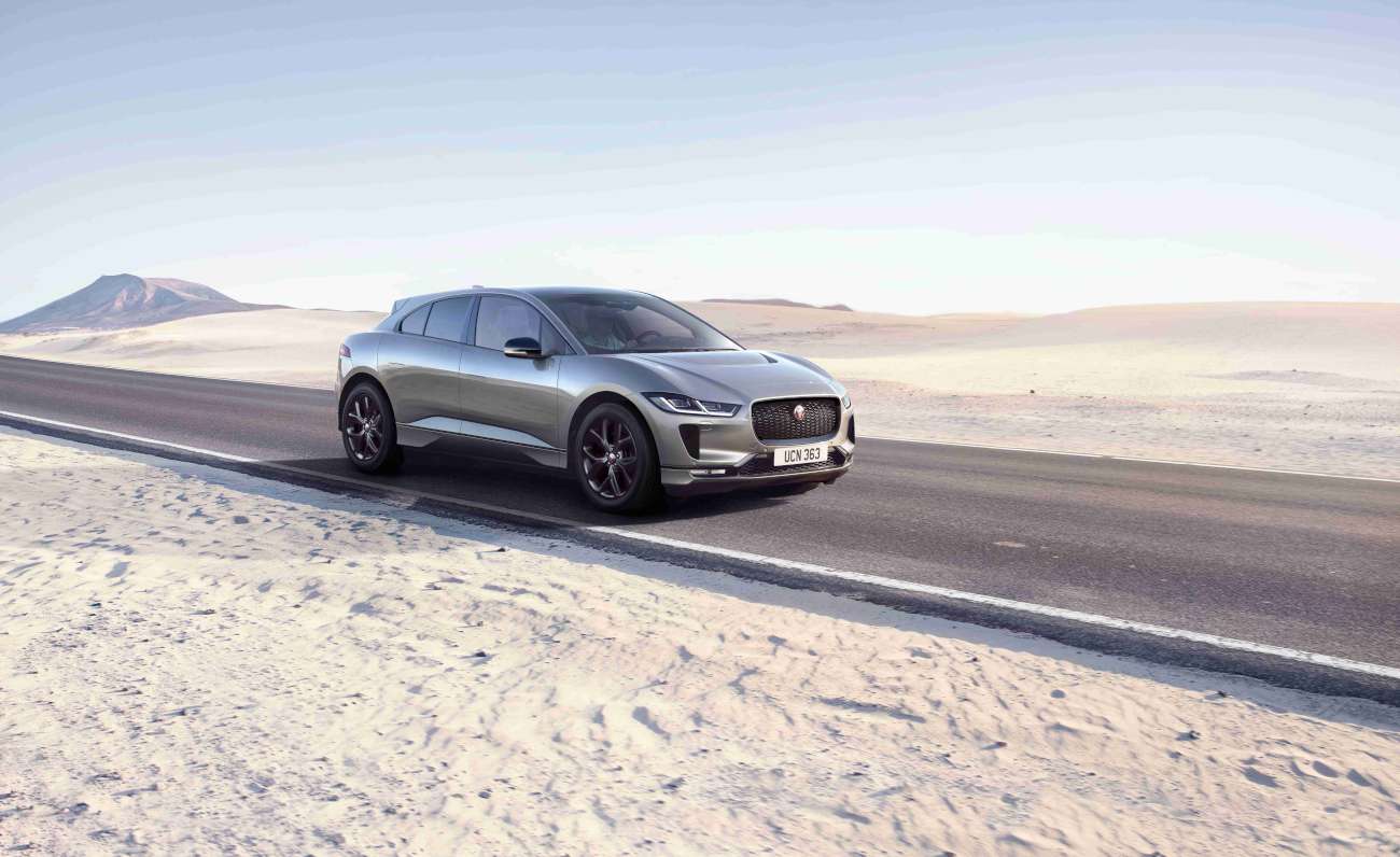 Jaguar I-PACE Black, personalità elettrica