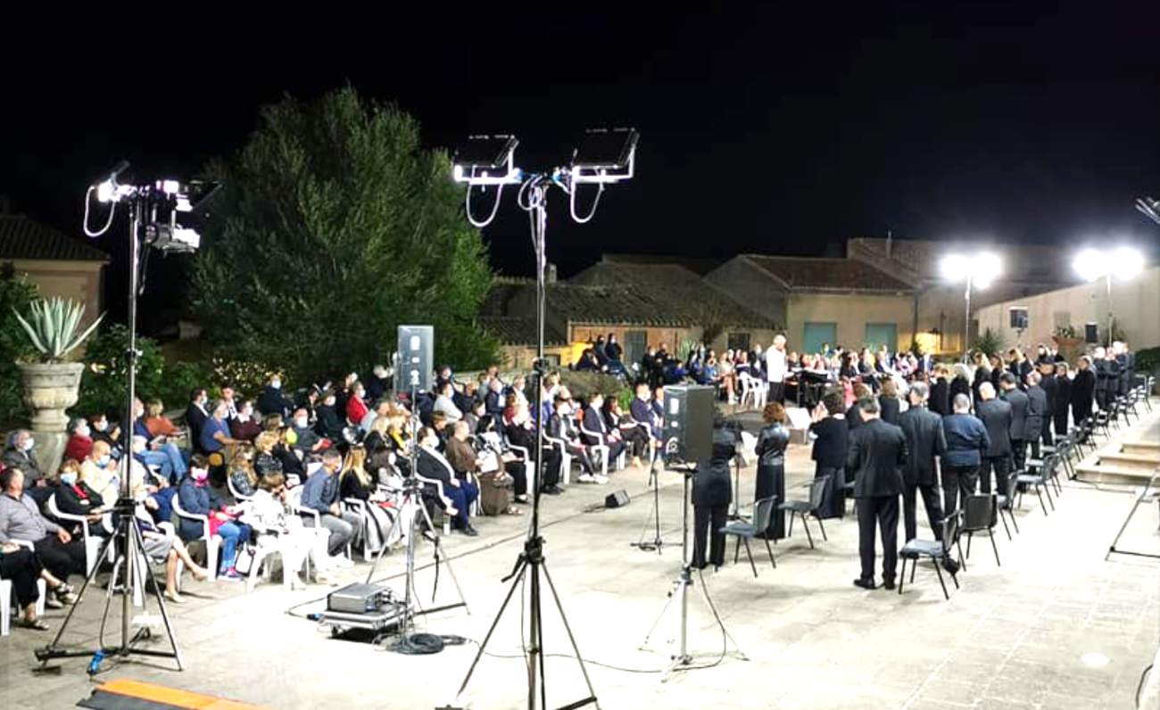 Notti al parco: a Laconi un festival tra musica e letteratura