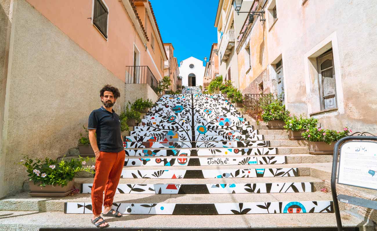Arzachena, il Comune lancia un concorso di idee per colorare la scalinata di Santa Lucia