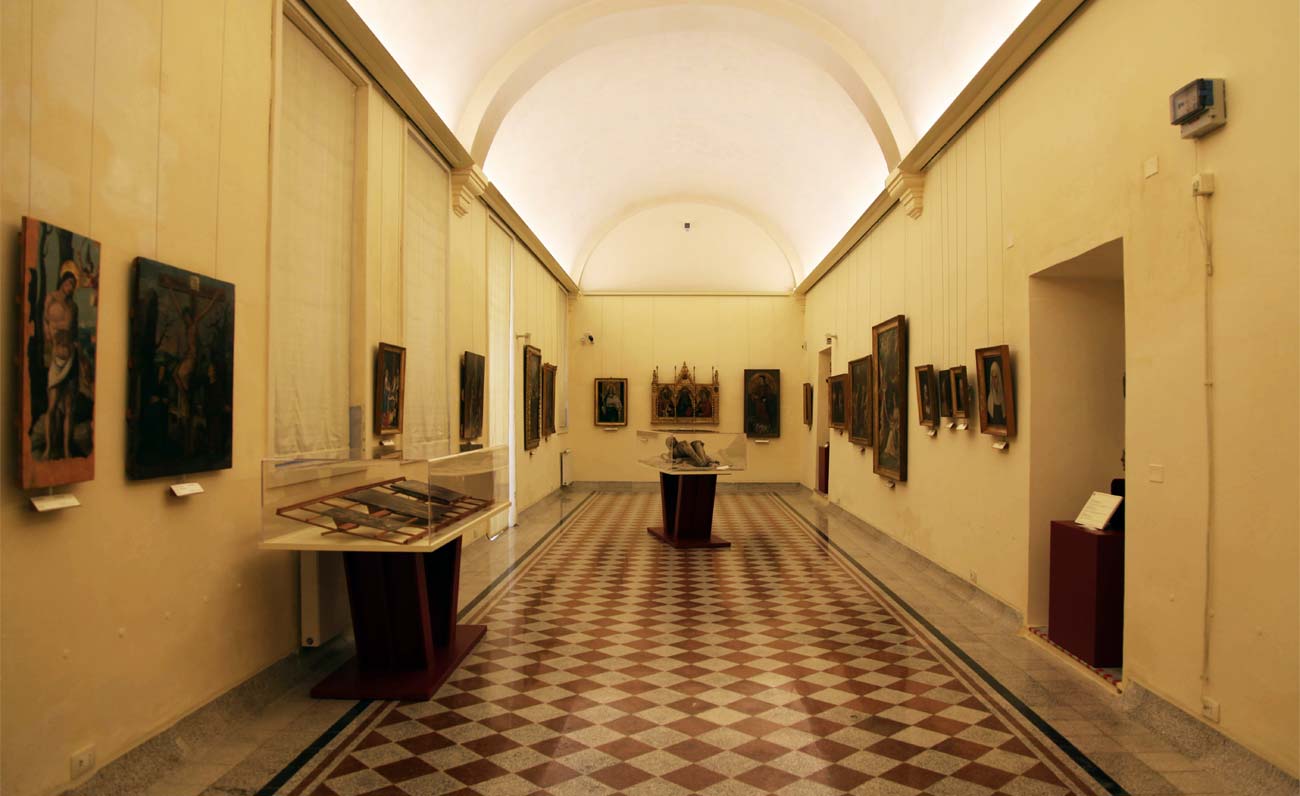Le opere di Edina Altara alla Pinacoteca Sassari