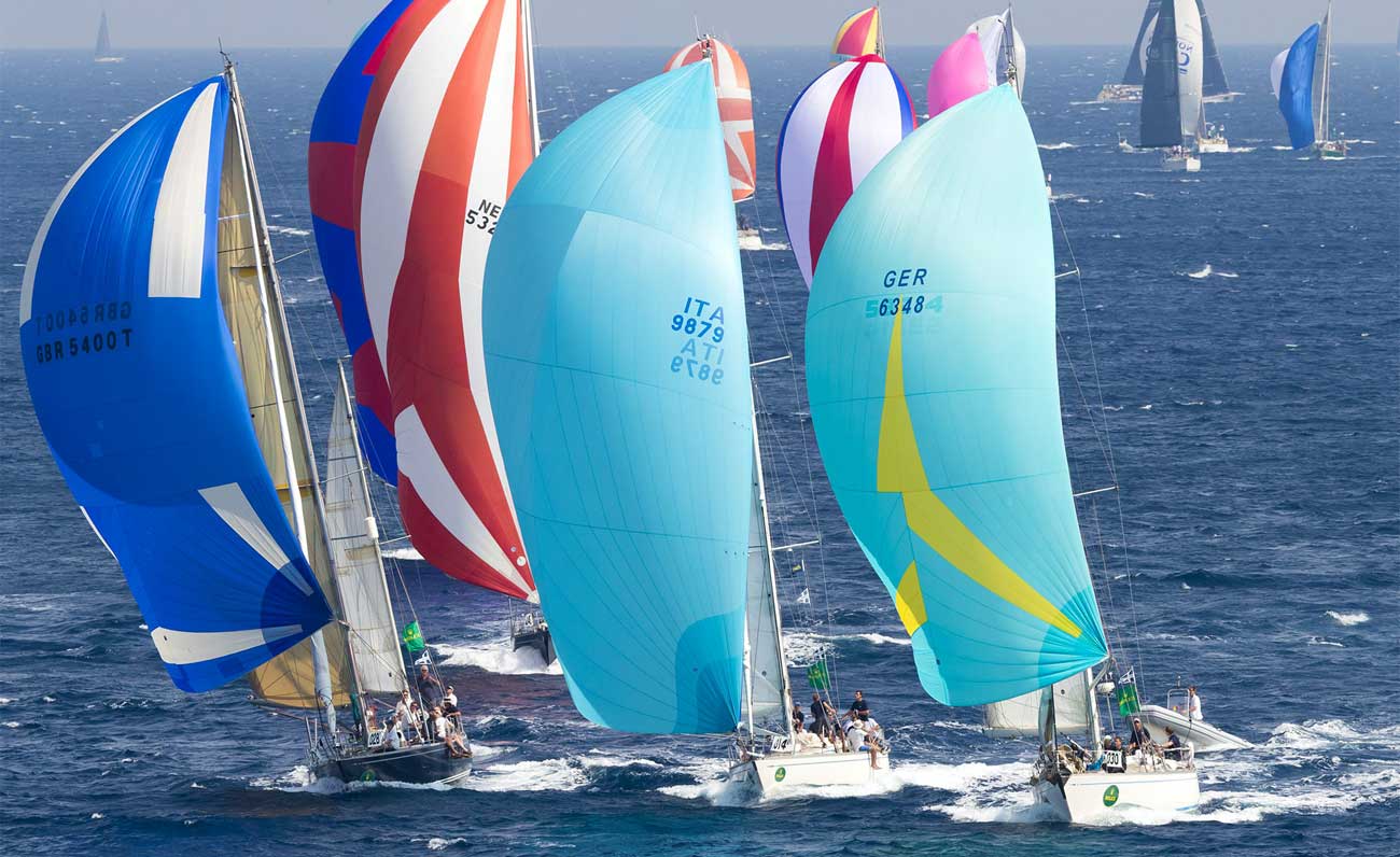 A gonfie vele con il programma 2022 dello Yacht Club Costa Smeralda