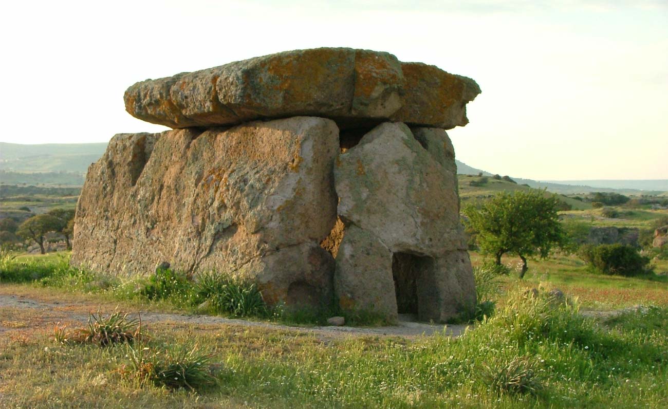 Riprende il restauro del Dolmen di Sa Coveccada a Mores