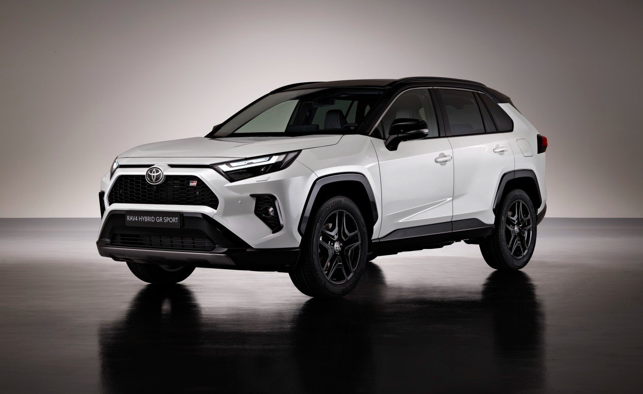 Toyota RAV4 GR Sport, il SUV sportivo