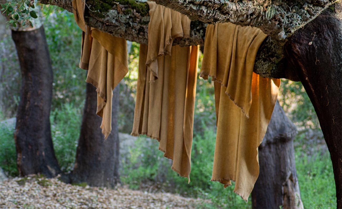 La startup sarda Lèbiu conquista la moda con gli scarti del sughero