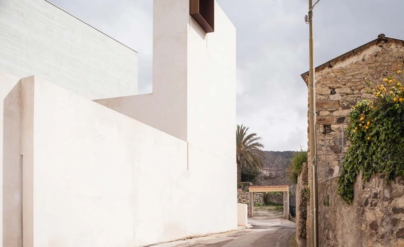 La chiesa Santa Chiara di Sini vince ex-aequo il Premio italiano di Architettura 2023