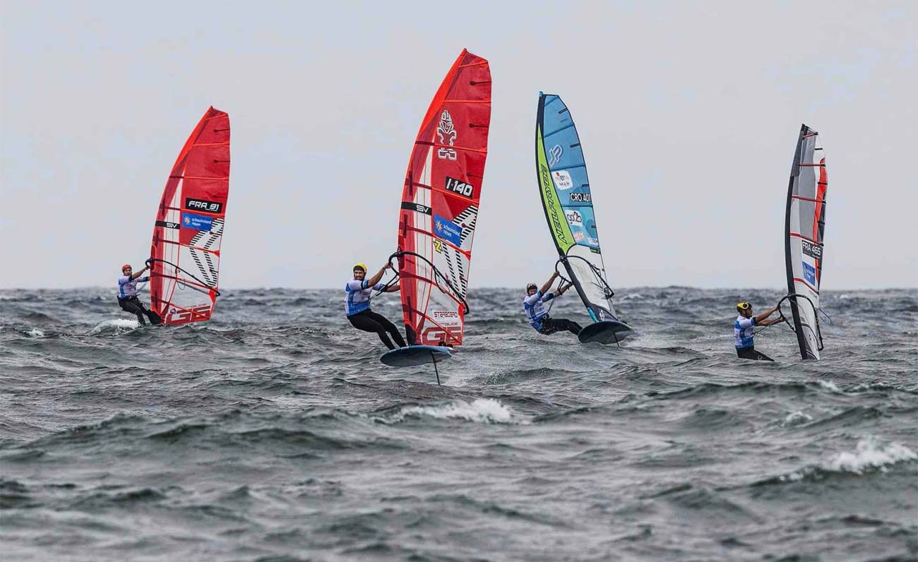 Golfo Aranci-Livorno in windsurf foil, Matteo Iachino è pronto
