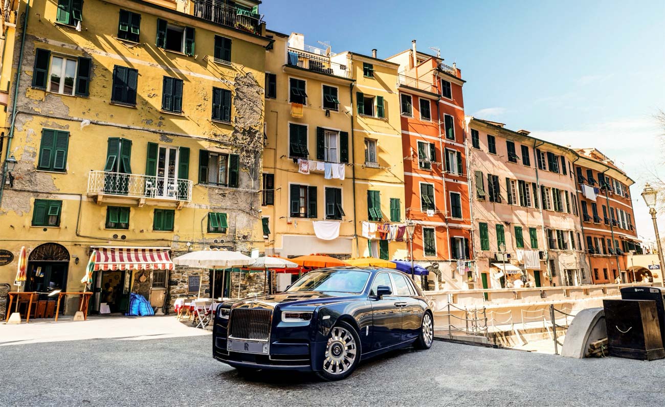Rolls Royce celebra le Cinque Terre con un\'auto già capolavoro
