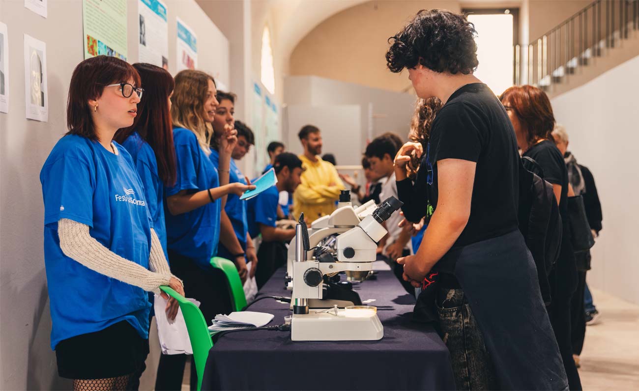 Incontri, conferenze, laboratori: il programma completo di FestivalScienza